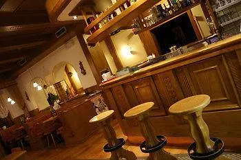 Hotel Venezia Rocca Pietore 3*,