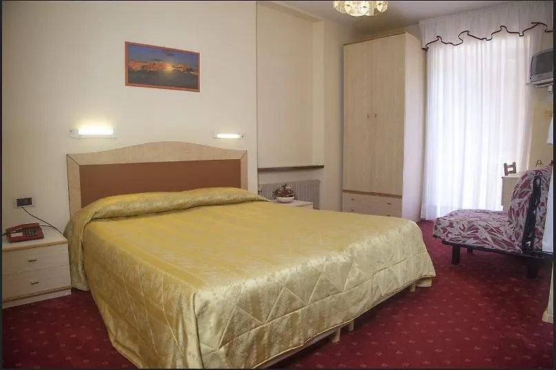 Hotel Venezia Rocca Pietore 3*,