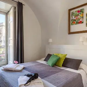 Da Gianni E Lucia With Bathroom In The City Center Katánie